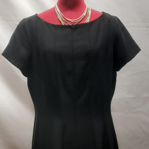 Anne Klein Petite Black Fit Flare Short Sleeve Modest Career Seamed Dress 8P - Picture 3 of 8